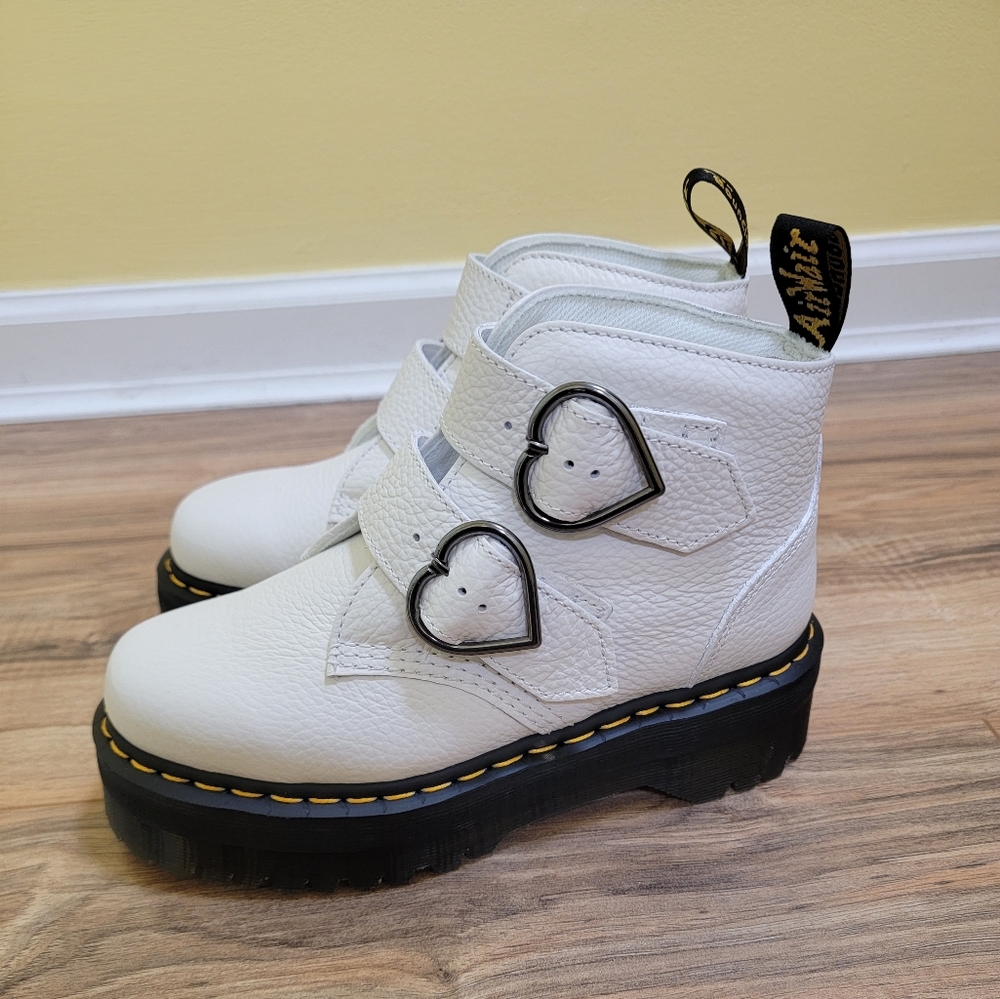 ❤️Dr. Martens, DEVON FLOWER BUCKLE LEATHER PLATFORM BOOTS,size US 7 - Picture 3 of 12
